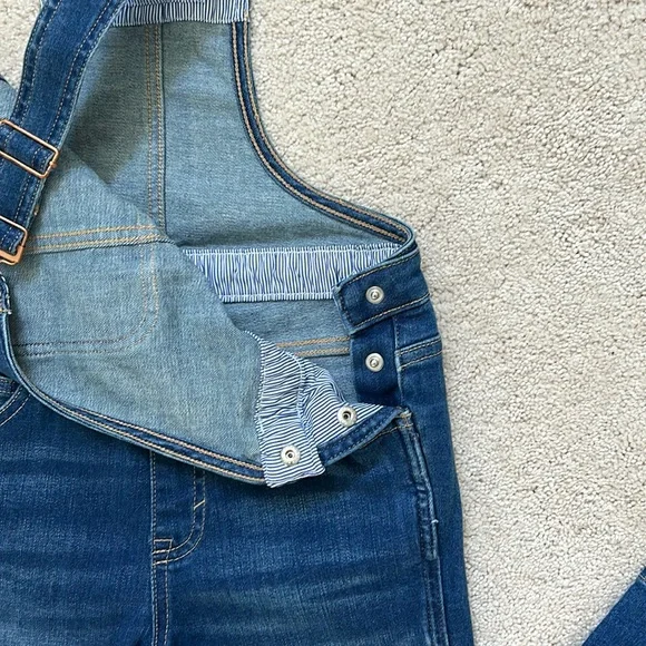 Vineyard Vines girl jean overalls